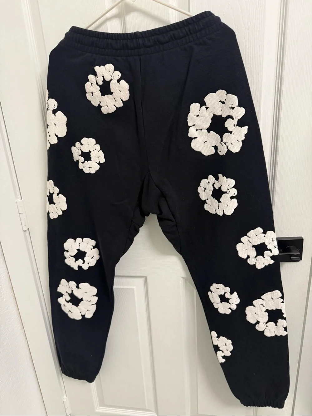 Denim tears COTTON WREATH sweatpants black